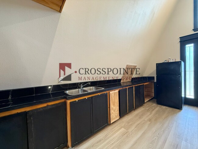 Building Photo - 1809 County Rd 27