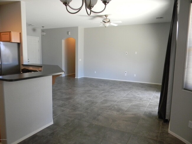 Building Photo - 3975 N Gower Dr