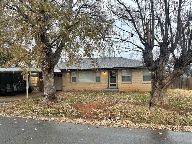 Primary Photo - 606 N 6th St