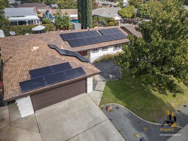 Building Photo - 1814 Vista Creek Dr