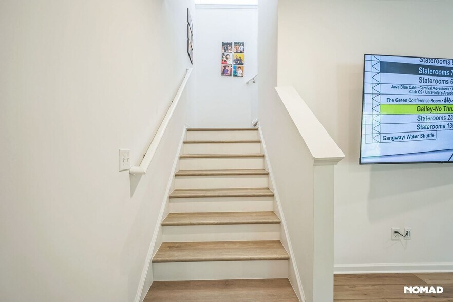 Building Photo - 466 Madison Lakeview Dr