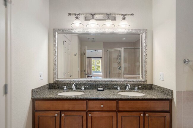 Building Photo - 1108 Sunset View Cir