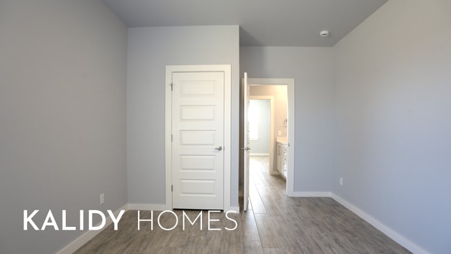 Building Photo - 303 Kirks Holw