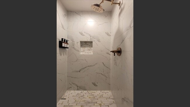 Building Photo - Station House Suite B is a stunning 2 bedr...