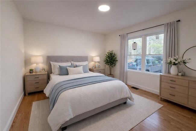 Building Photo - 739 Victory Hwy