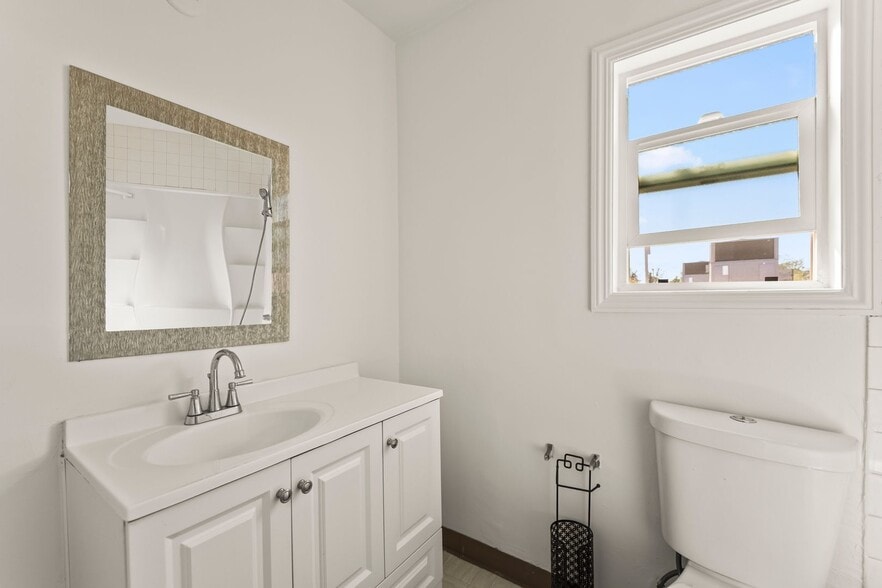 Building Photo - 5738 Woodman Ave