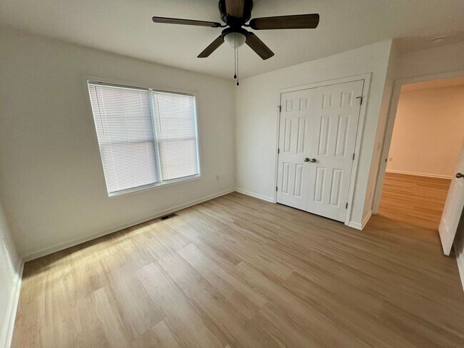 Building Photo - Charming 2-Bedroom Home with Modern Updates – Convenient Roanoke Location