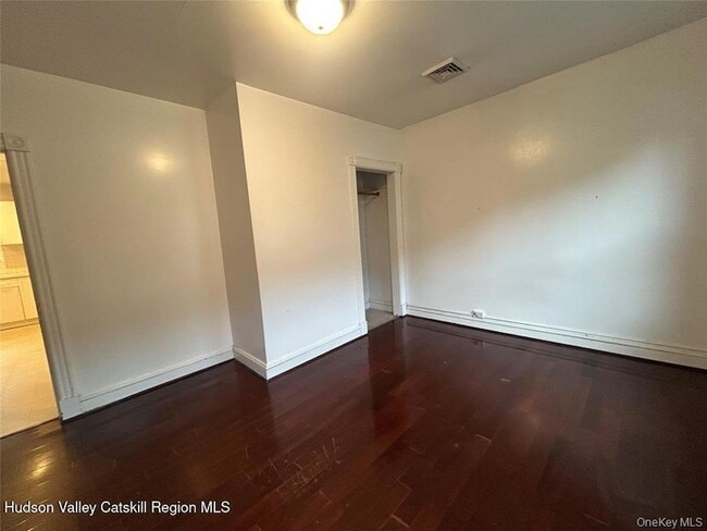 Building Photo - 127 E Chester St