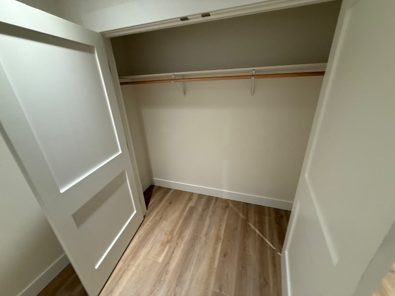 Building Photo - 849 Spring St