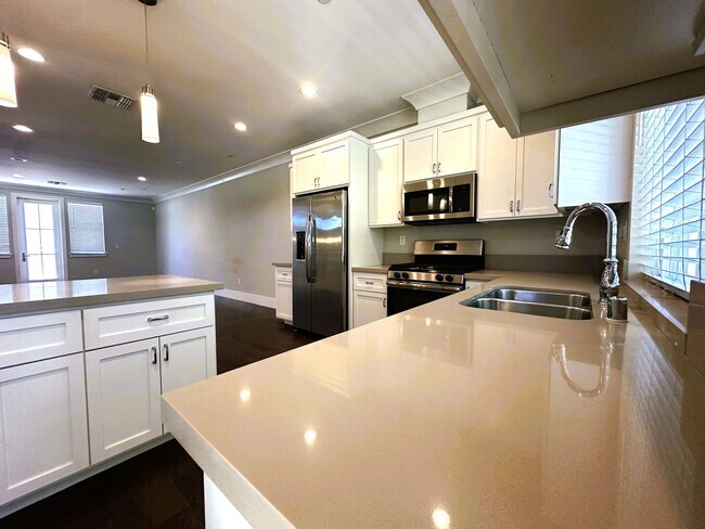 Building Photo - 2625 Nicasio Ln