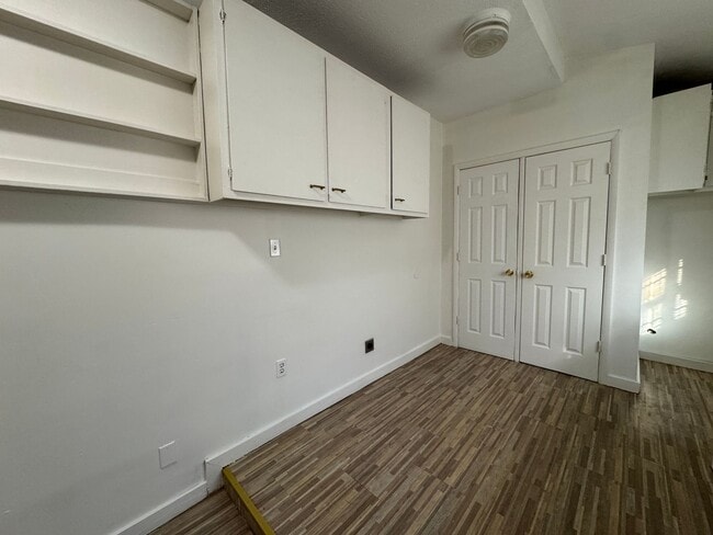 Building Photo - Move-in Special this 1BR, 1BA located at 9...
