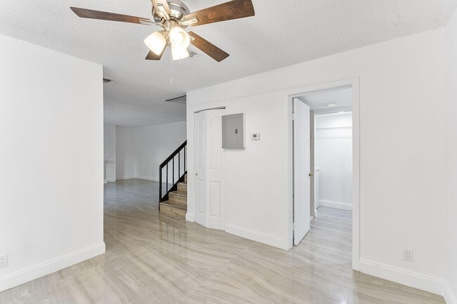 Building Photo - 1624 Forest Lakes Cir