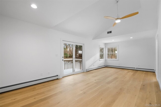 Building Photo - 88 Strathmore Rd