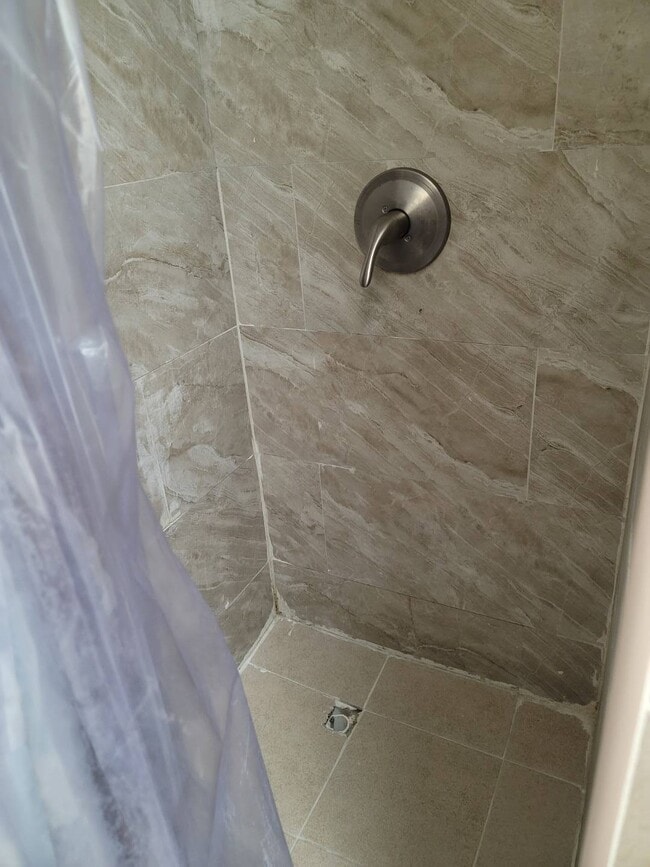 Building Photo - 137-28 170th St