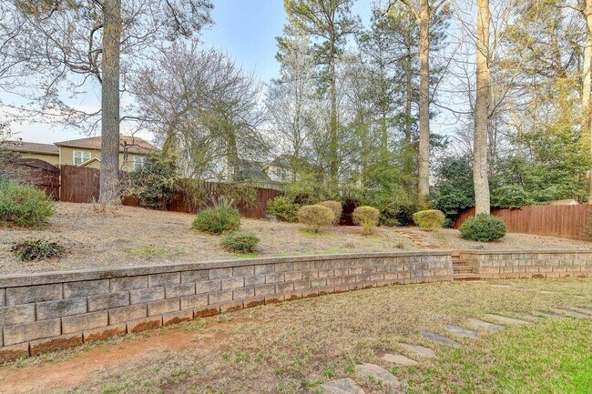 Building Photo - 200 Pine Bridge Trail