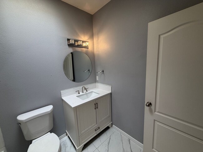 Building Photo - Beautiful Luxury Single Story Town Home Available Near Coors Blvd NW & Dellyne Ave NW!