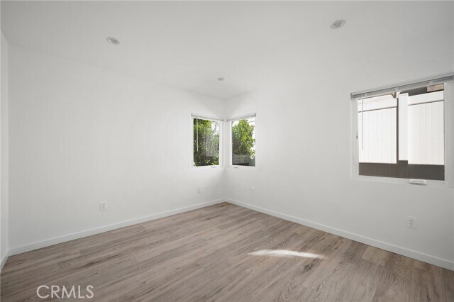 Building Photo - 317 N Kenwood St