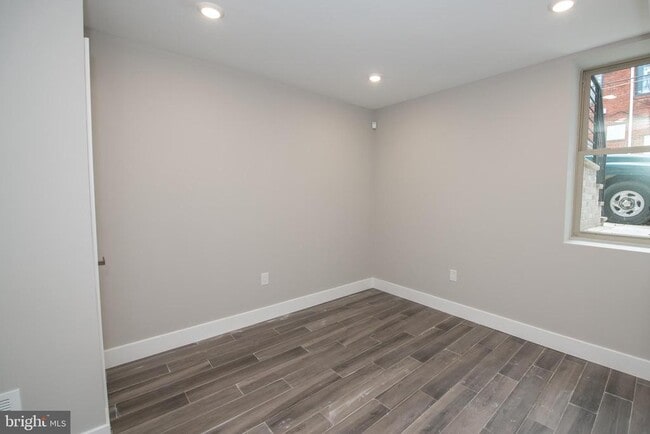 Building Photo - 2213 Emerald St