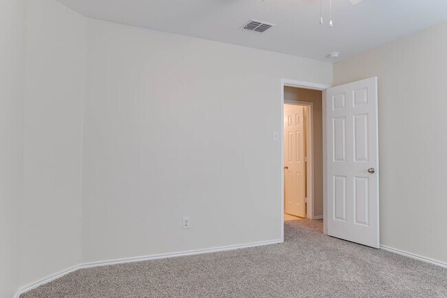 Building Photo - 9016 Garden Springs Dr