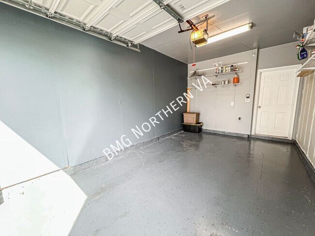 Building Photo - 9535 Center St