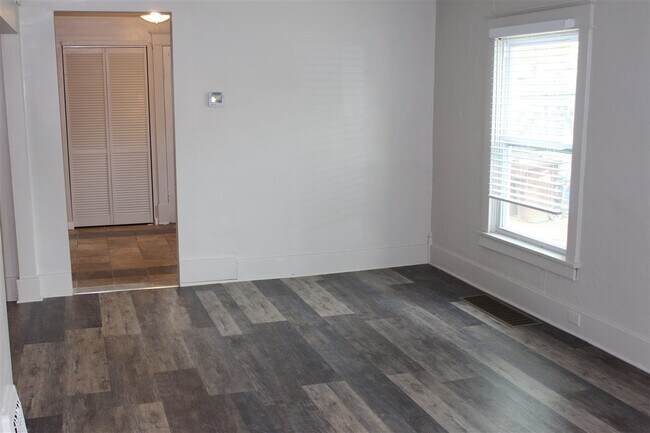 Building Photo - 1512 Sayre St