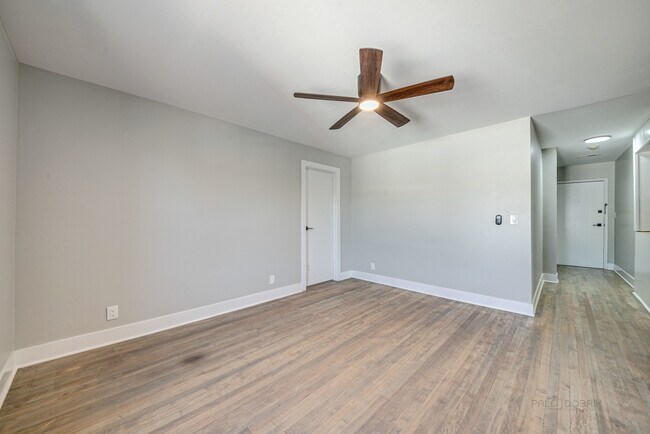 Building Photo - 201 S Main St