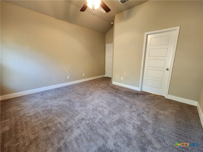Building Photo - 1221 FM306