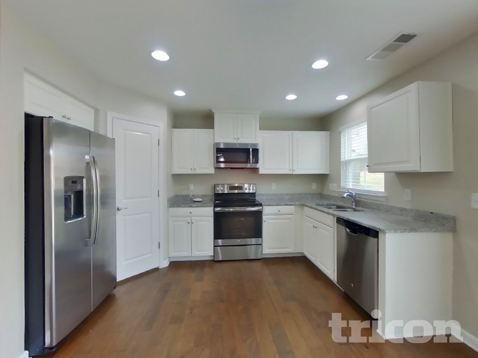 Building Photo - 2904 Cherry Point Ln