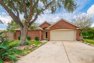 Building Photo - 16902 Fairway Glen Ln