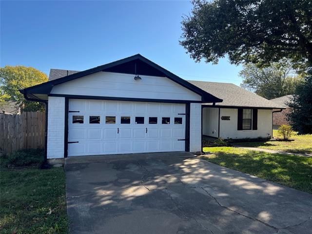 Building Photo - 3217 N Marseille Ln