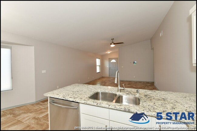 Building Photo - 13744 Flora Vista Ave