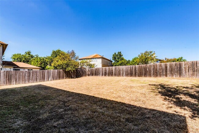 Building Photo - 17924 Narsitin Ln