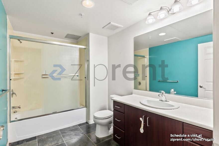 Building Photo - 1101 S Main St