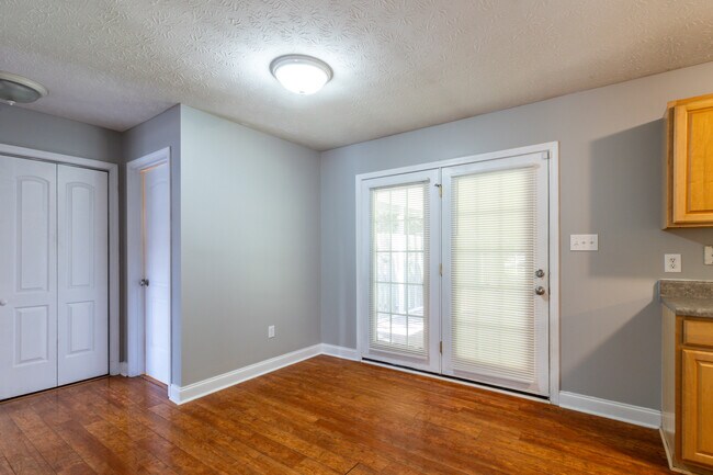 Building Photo - 7005 Buddy J Ln