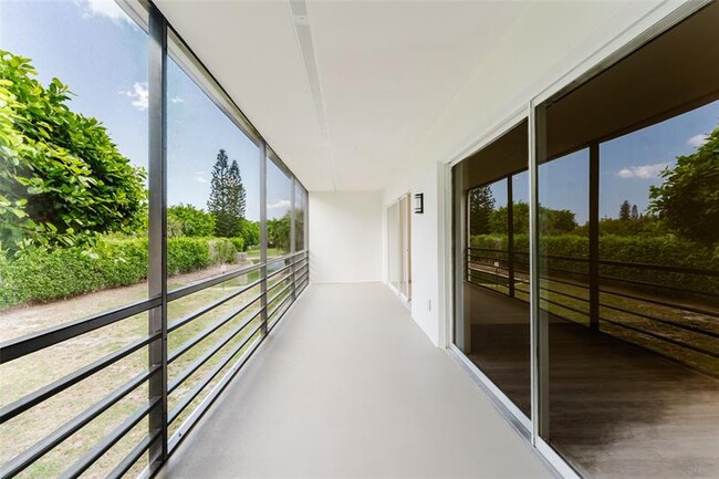 Building Photo - 400 Waterway Dr S
