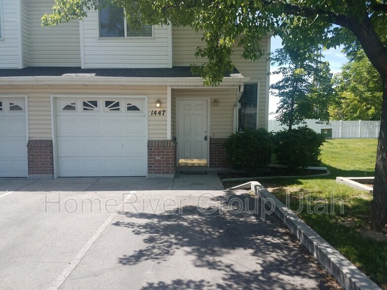 Primary Photo - 1447 Mayapple Way