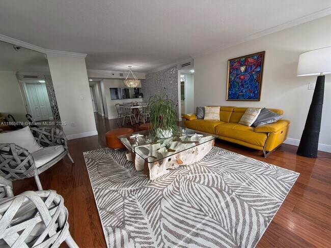 Building Photo - 5757 Collins Ave