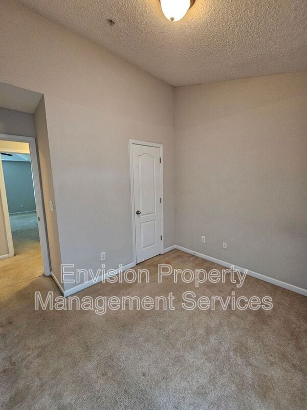Building Photo - 3392 Hidden Stream Ct
