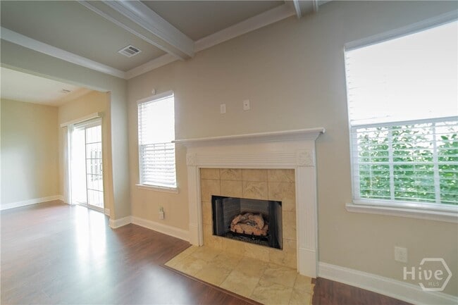 Building Photo - 126 Endicott Dr