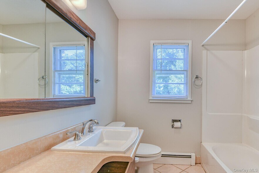 Building Photo - 11 Hudson Bluff Cir