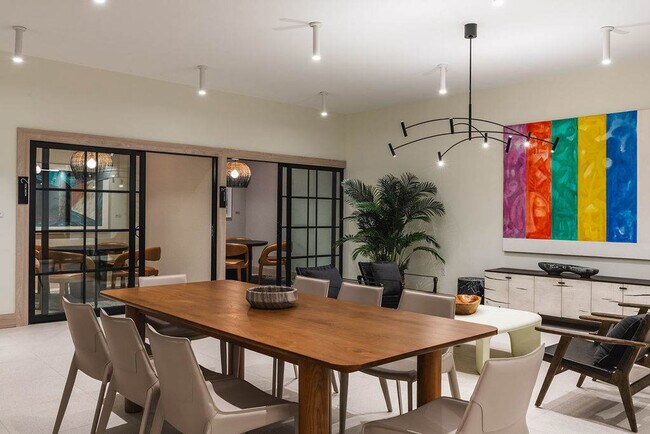 Building Photo - 225 N Miami Ave