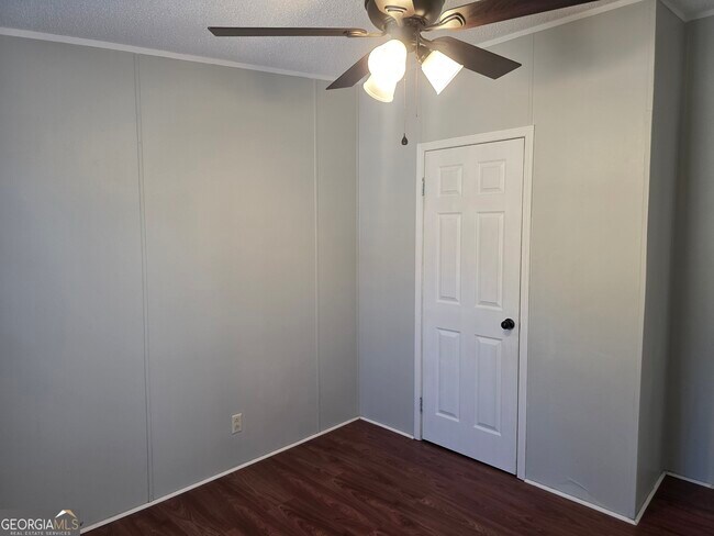 Building Photo - 203 River Oak Dr