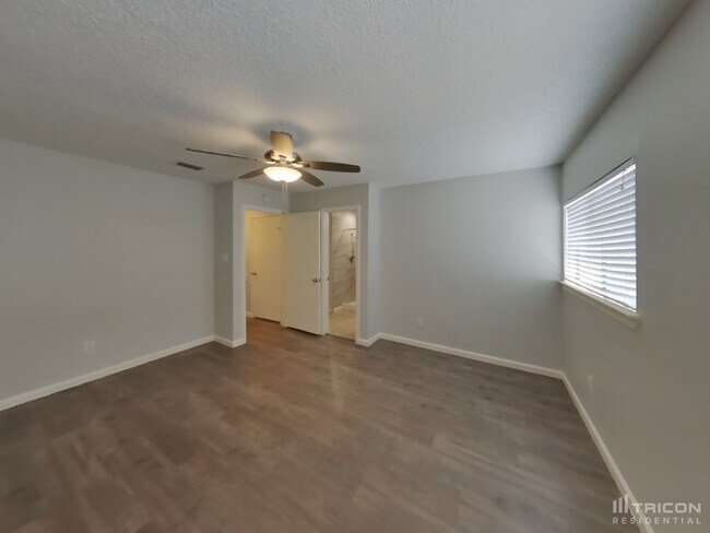 Building Photo - 161 Hunter Dr