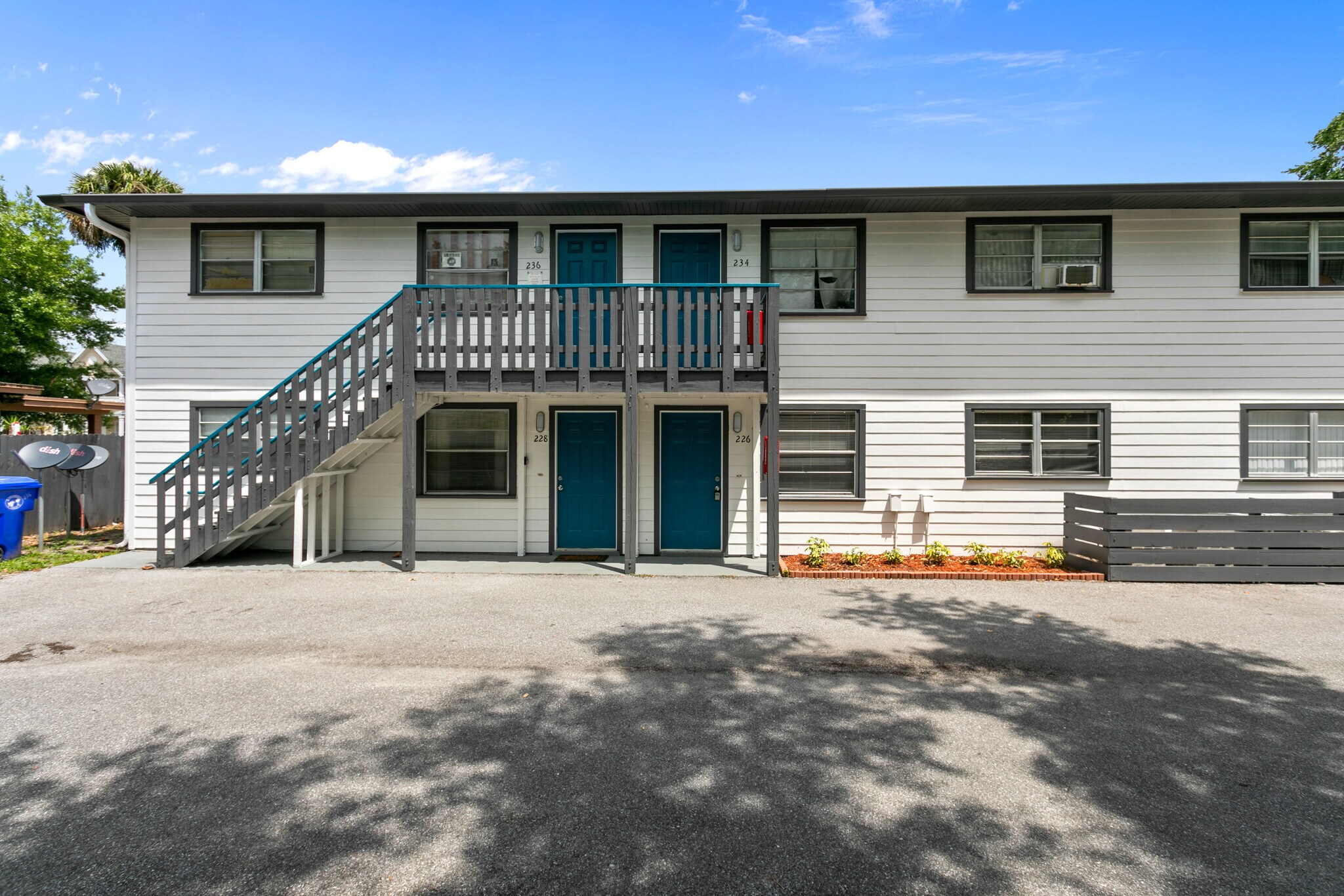 Building Photo - 226 N Clyde Ave