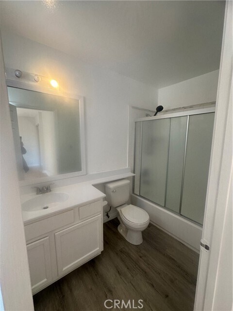 Building Photo - 525 S Main St