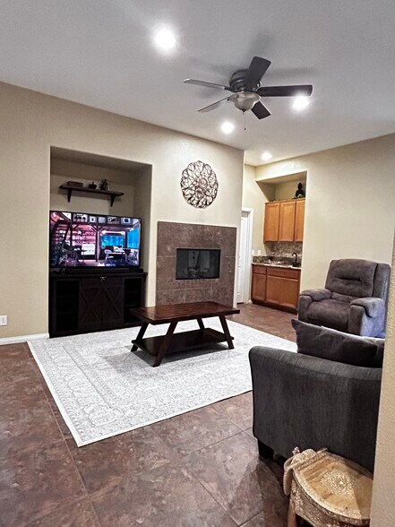 Building Photo - 86226 Pinot Noir Ln