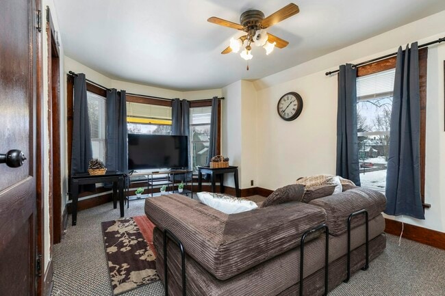 Building Photo - 511 S 3rd St