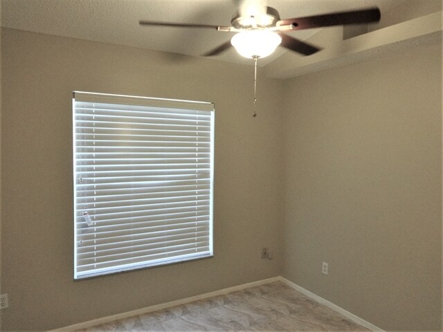 Building Photo - 1431 Londra Ln