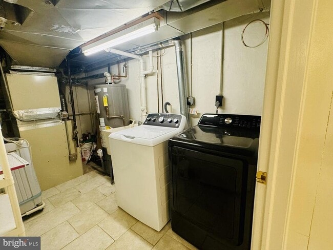 Building Photo - 4118 Buena Vista Ave