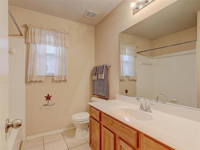 Building Photo - 9912 Carter Dr
